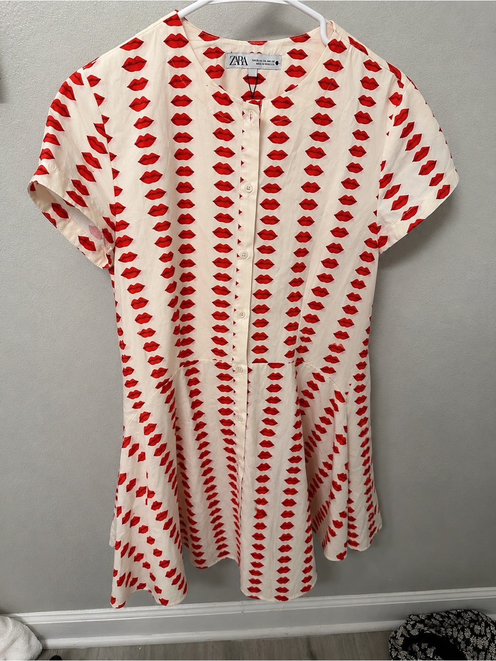 NWT ZARA Red Lip Print Dress